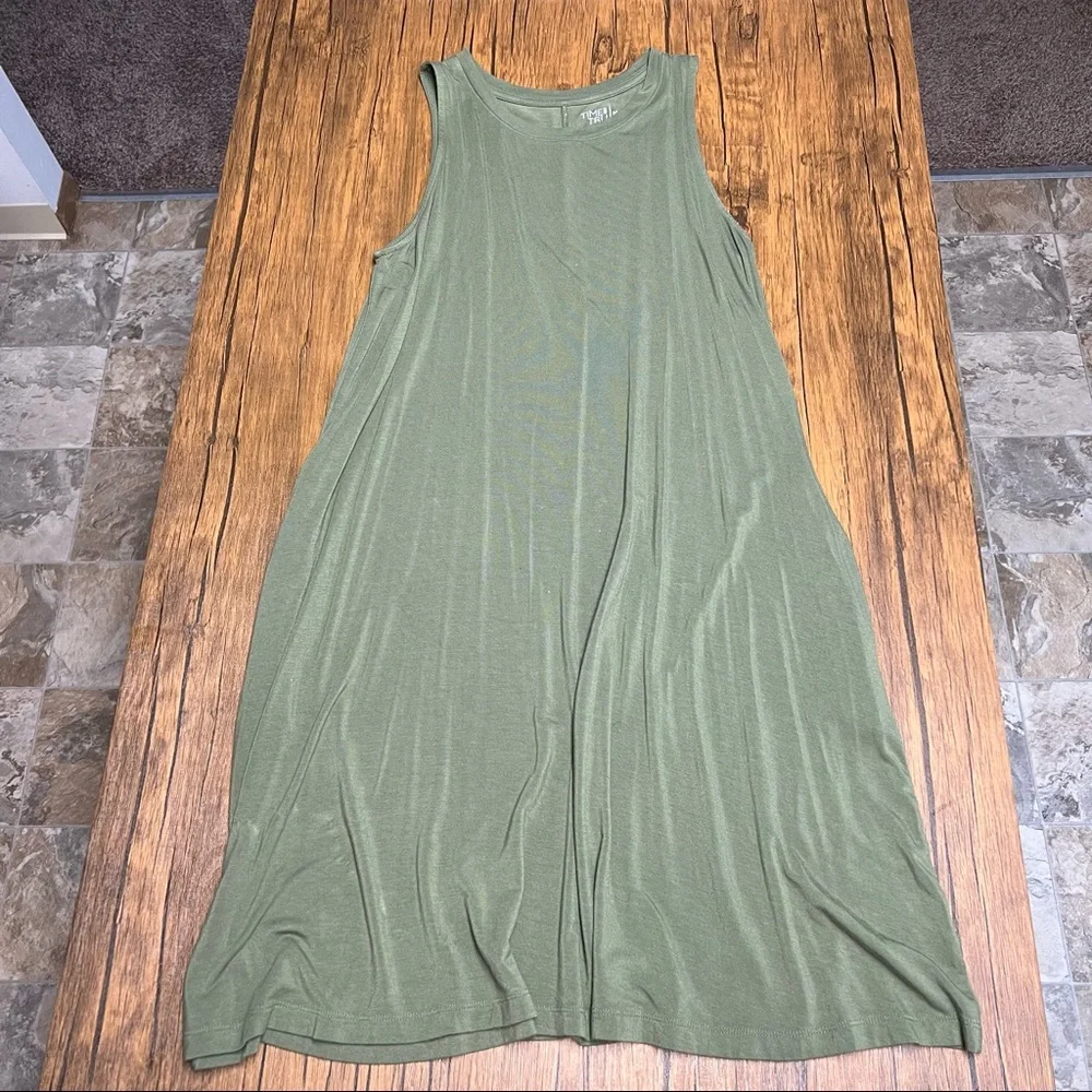 Flowy Sundress - Picture 2 of 2